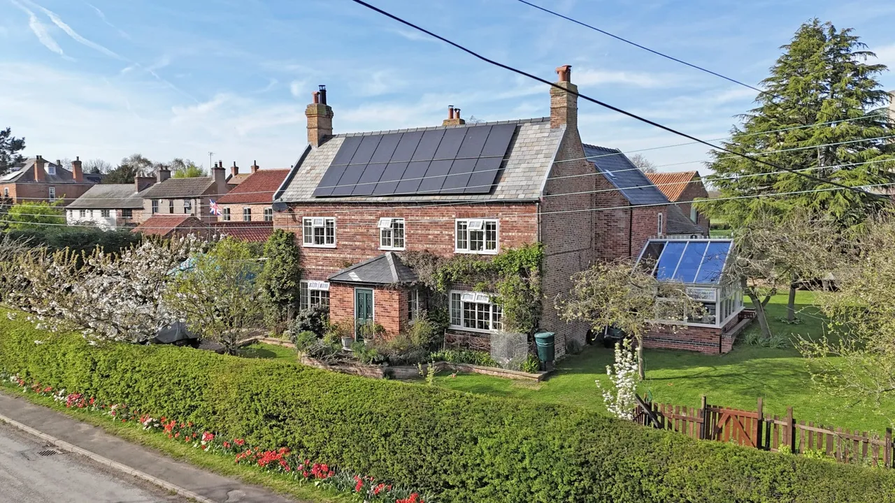 4 bed house for sale, Station View Farm North Street, Sturton-Le-Steeple, DN22