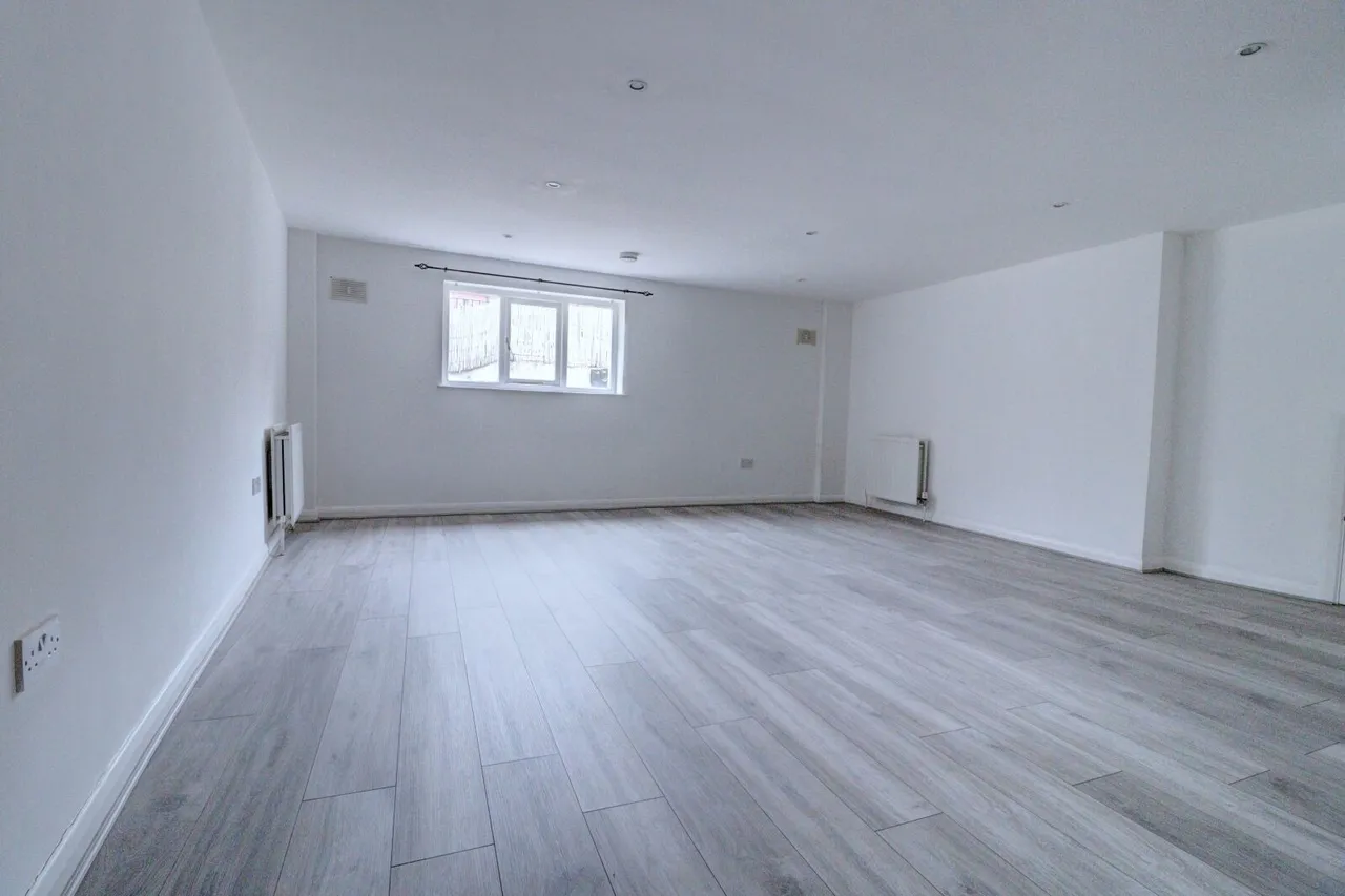 Castle Street, High Wycombe, HP13, photo 8