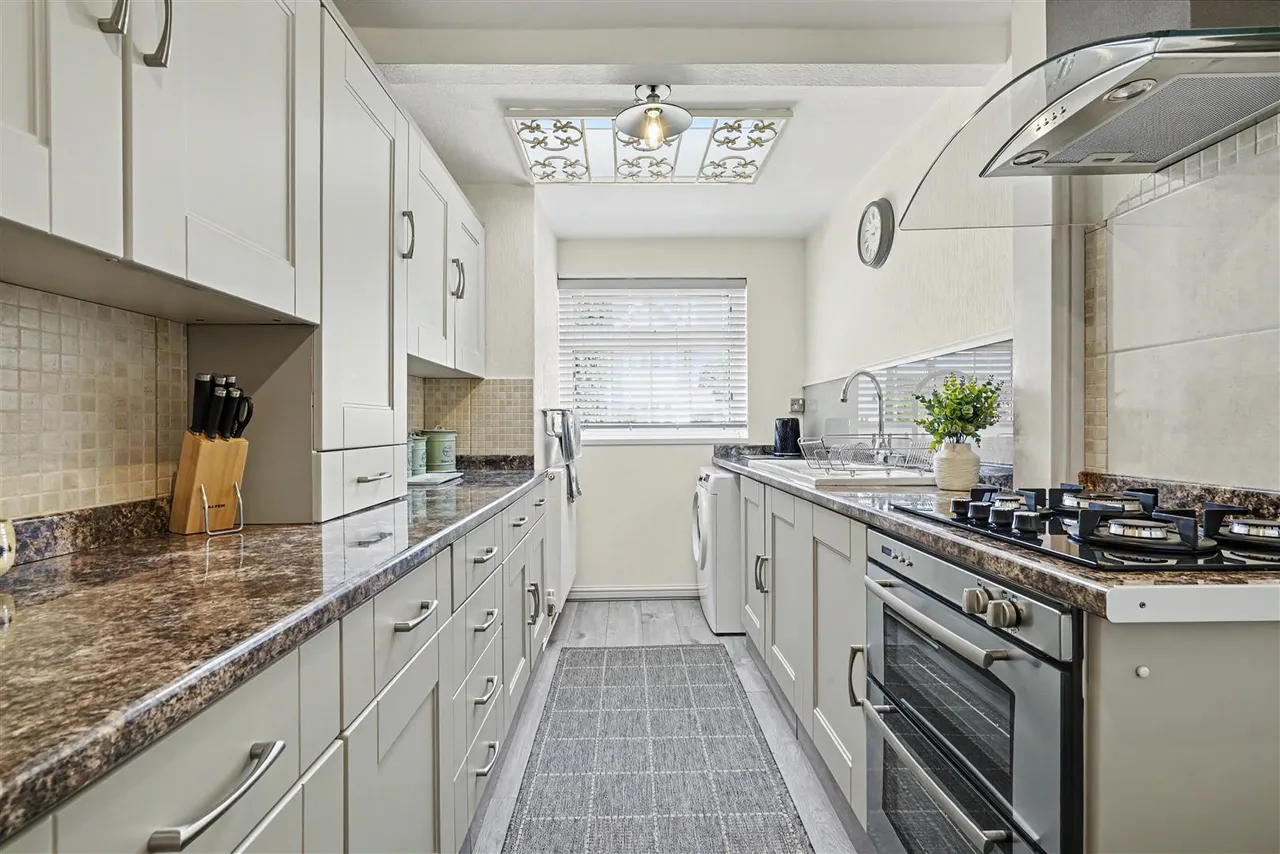 Trowell Grove, Long Eaton, NG10, photo 3