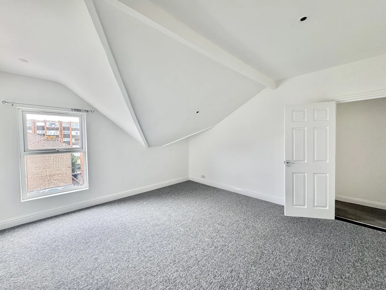 St. Andrews Road, Southsea, PO5, photo 5