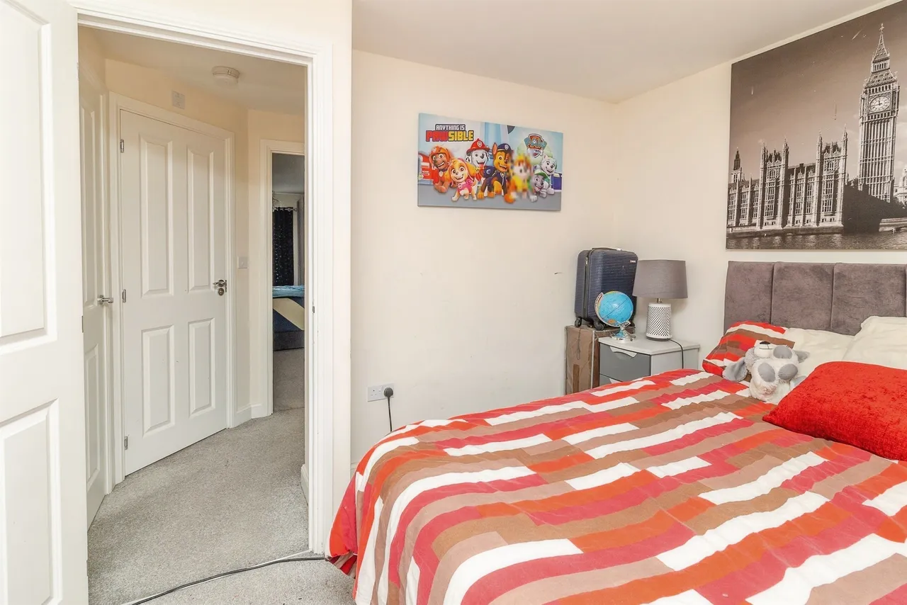 Diana Way, Fairfields, MK11, photo 14