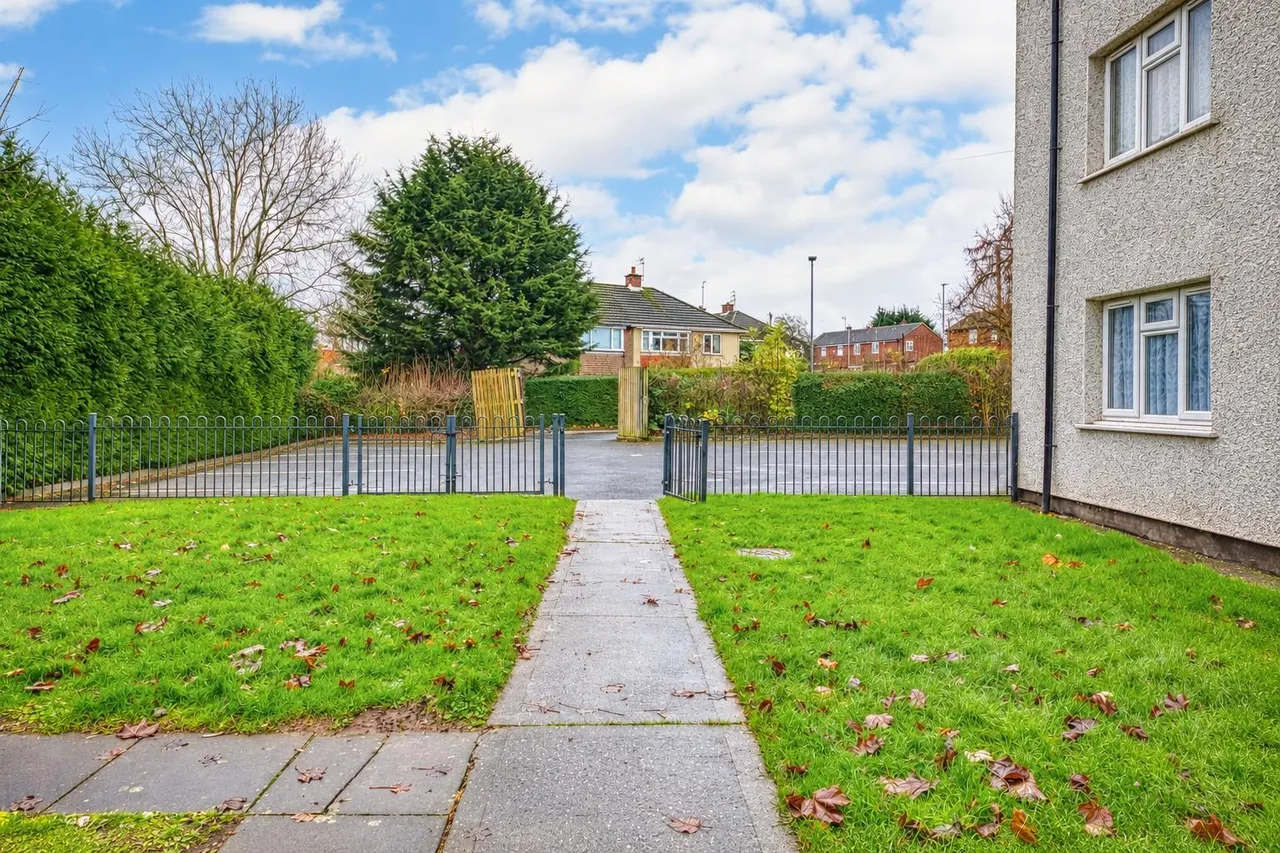 Finchley Avenue, Mackworth, DE22, photo 16