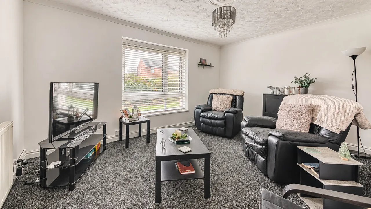 Finchley Avenue, Mackworth, DE22, photo 7
