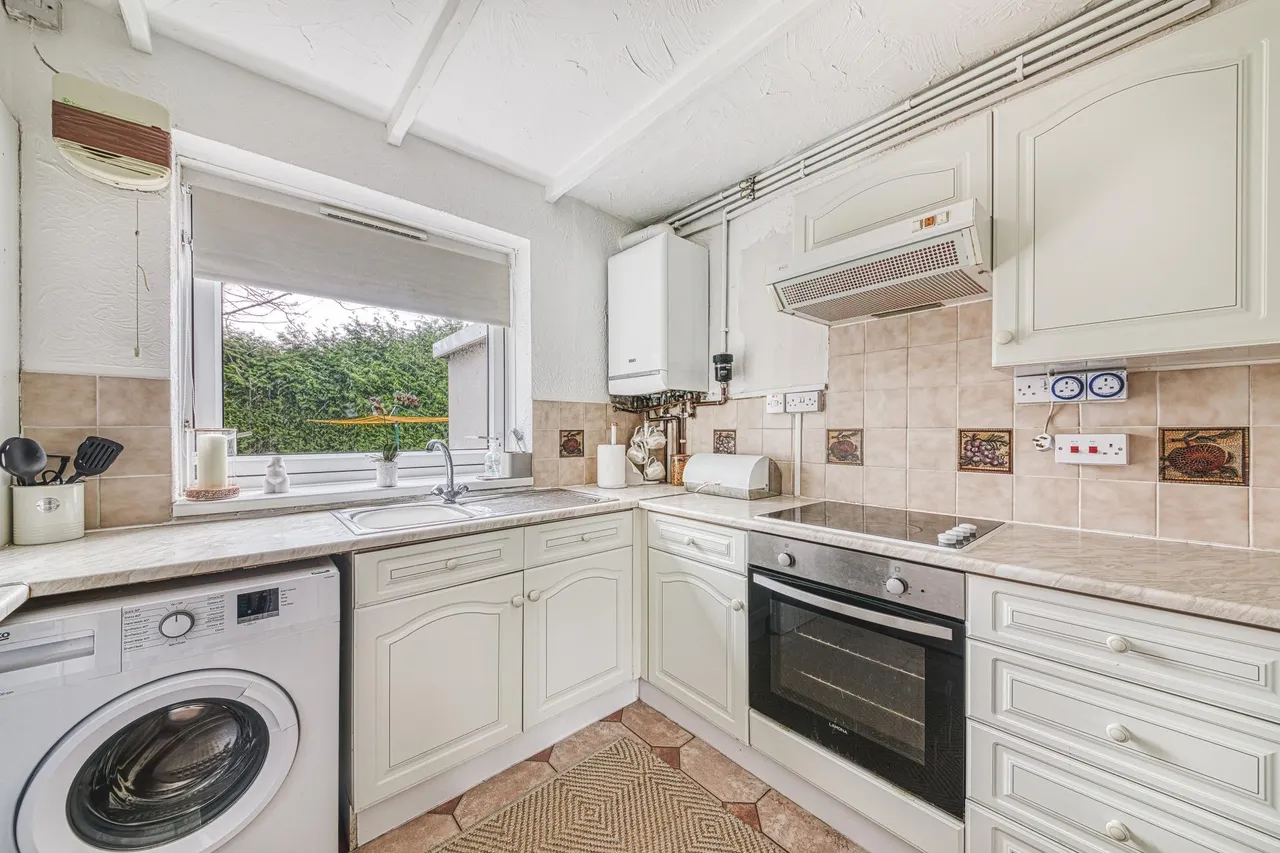 Finchley Avenue, Mackworth, DE22, photo 6