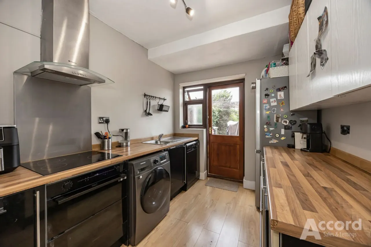 Alma Avenue, Hornchurch, RM12, photo 5