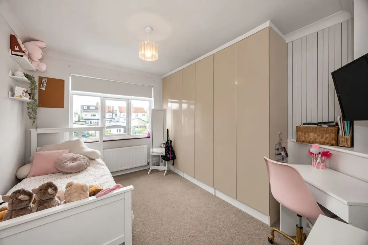 Alma Avenue, Hornchurch, RM12, photo 10