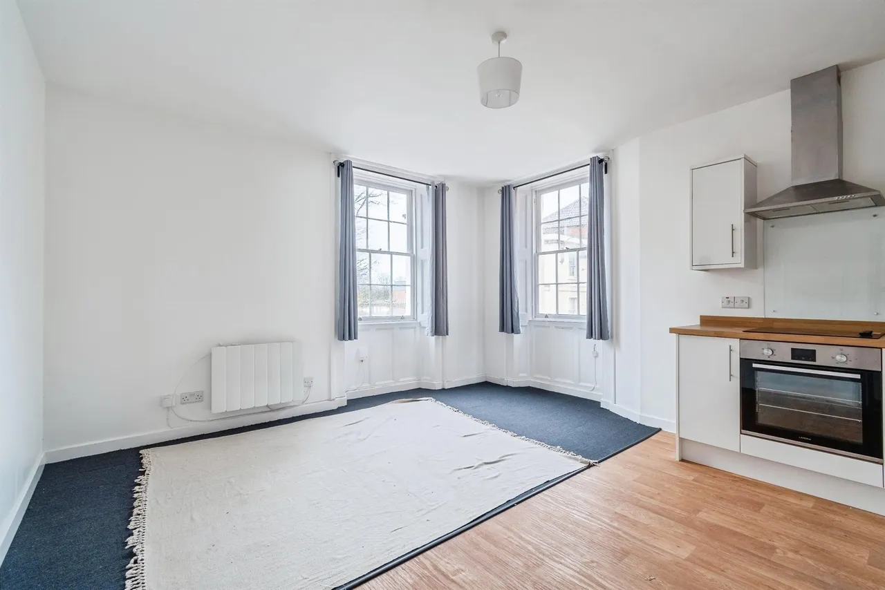 Roundstone Street, Trowbridge, BA14, photo 2