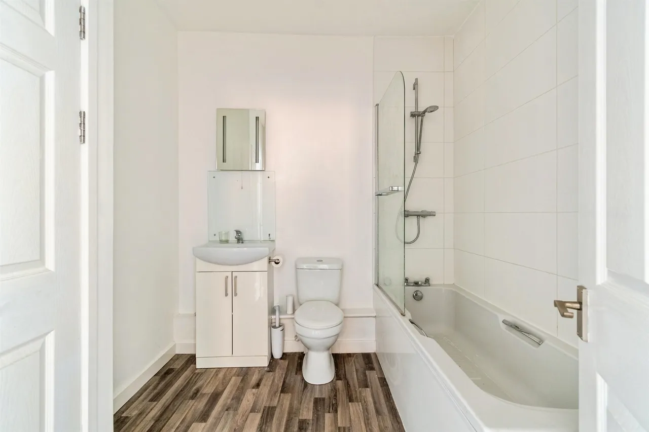 Roundstone Street, Trowbridge, BA14, photo 7