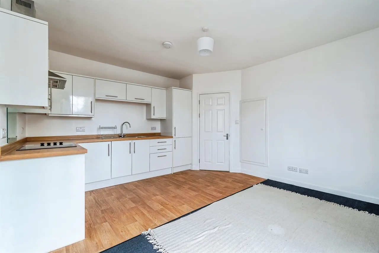 Roundstone Street, Trowbridge, BA14, photo 4