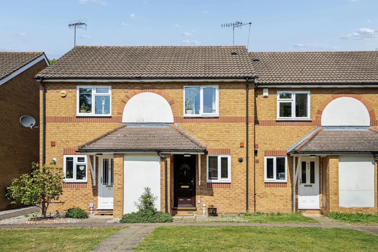 2 bed house for sale — Brambling Close, Bushey, Bushey, WD23 2HW
