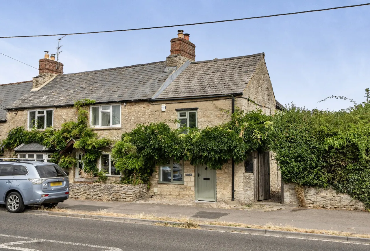 2 bed house for sale — Main Road, Long Hanborough, OX29 8JX