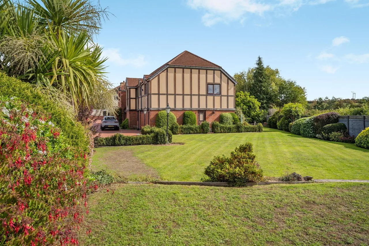 Chepstow Road, Langstone, NP18, photo 24