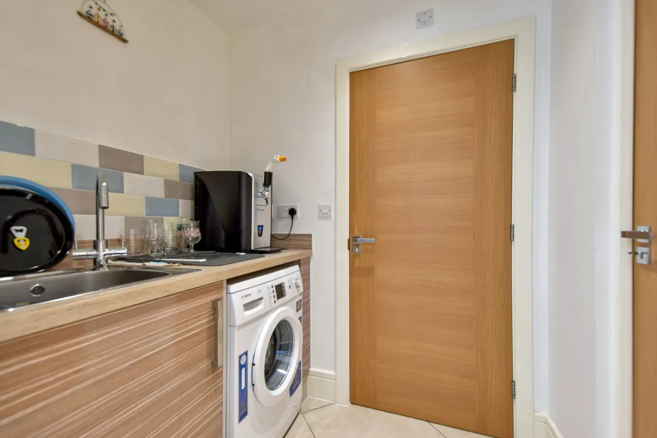 Cotham Drive, Wakefield, WF2, photo 10
