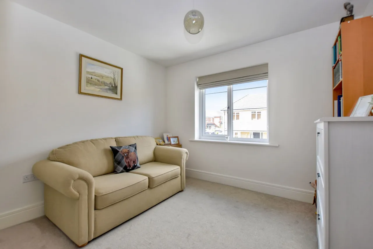 Cotham Drive, Wakefield, WF2, photo 18
