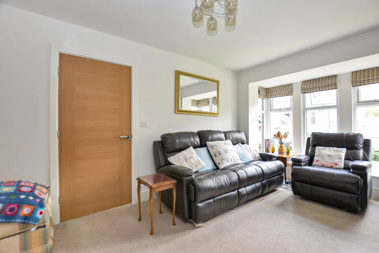 Cotham Drive, Wakefield, WF2, photo 9