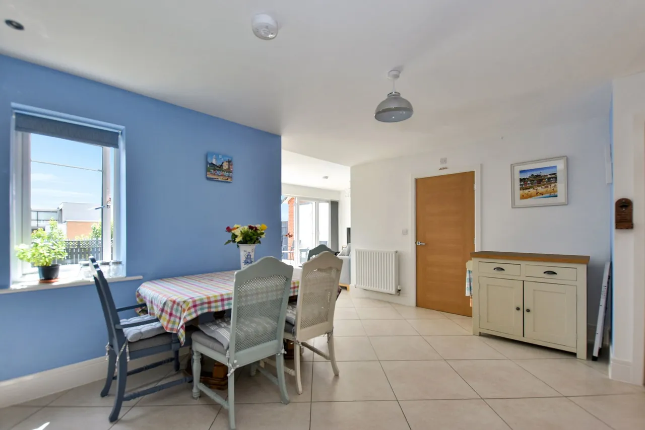 Cotham Drive, Wakefield, WF2, photo 6