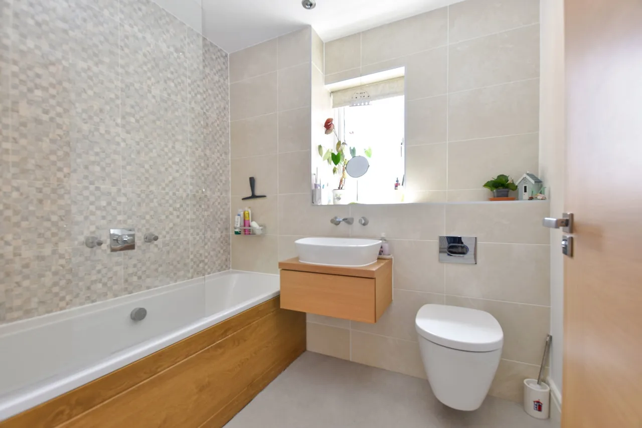 Cotham Drive, Wakefield, WF2, photo 20