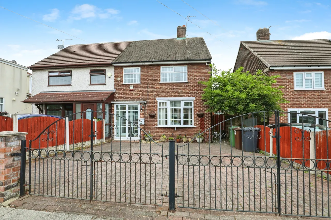 3 bed house for sale — Thirlmere Drive, Liverpool