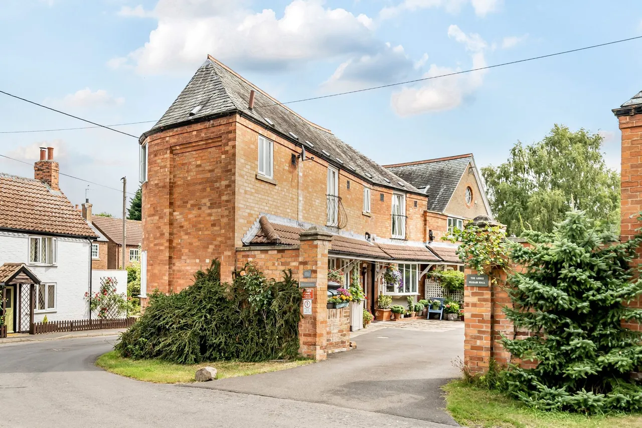 3 bed house for sale, Pilham, Gainsborough, DN21