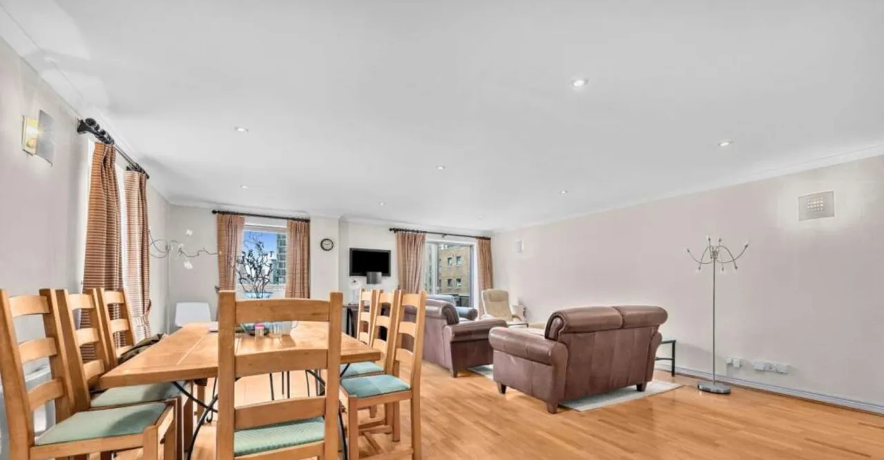4 bed flat to rent, Meridian Place, London, E14