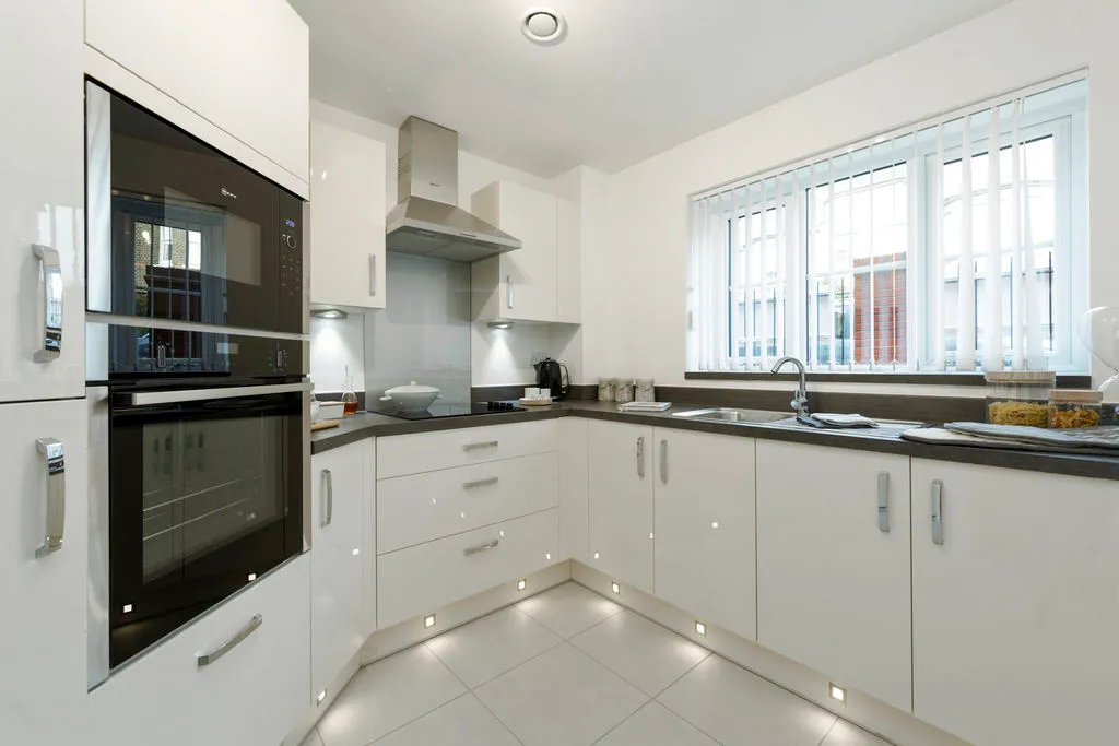 Churchfield Road, Walton-On-Thames KT12 2FR, photo 4