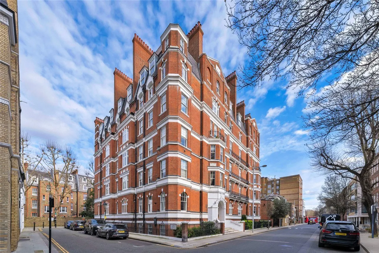 2 bed flat for sale — Drayton Gardens, London, SW10