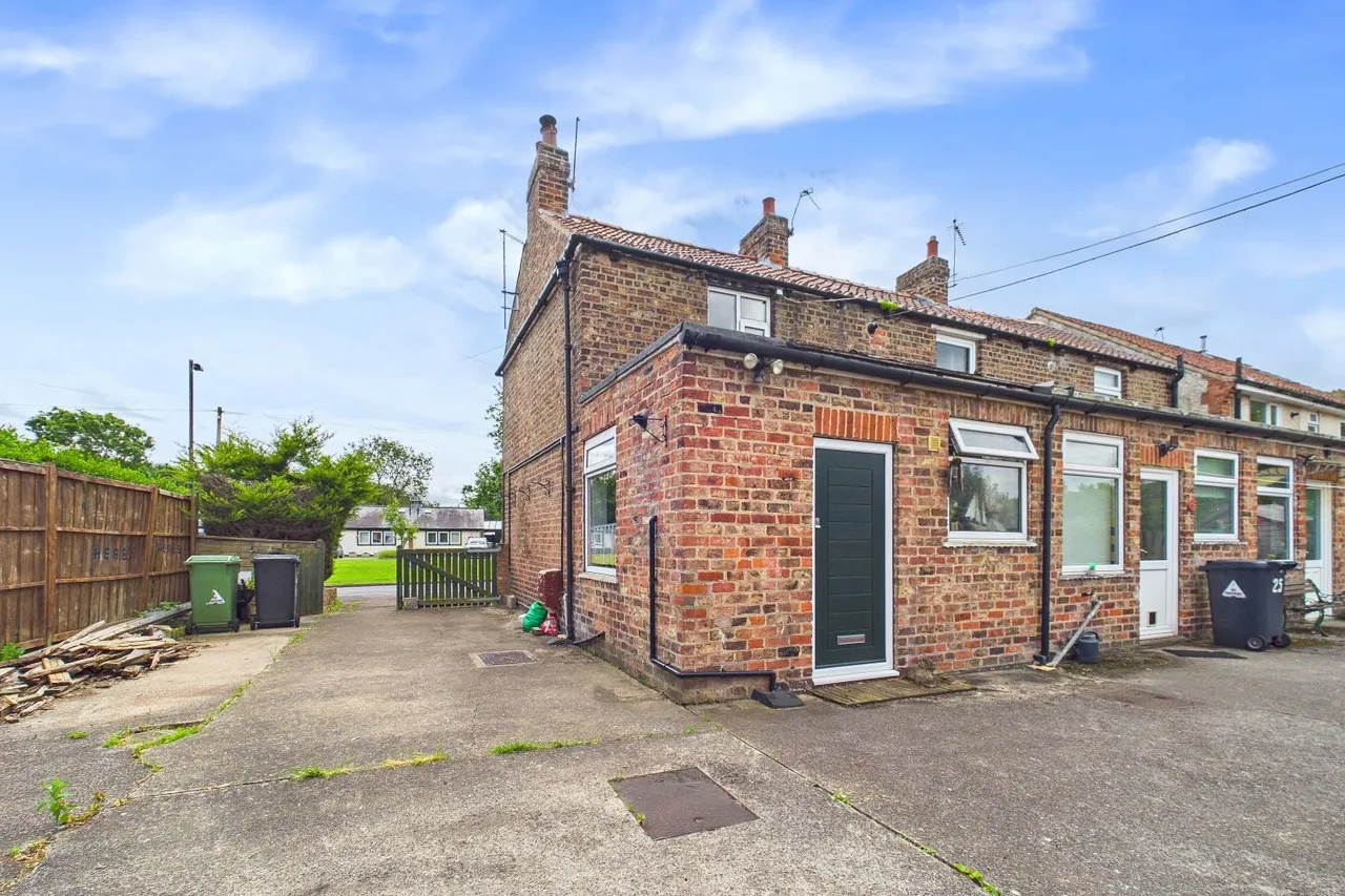 Southfields Road, Strensall, YO32, photo 16