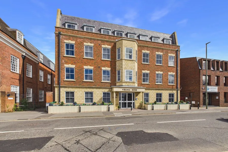 Station Road, Egham, TW20, photo 7