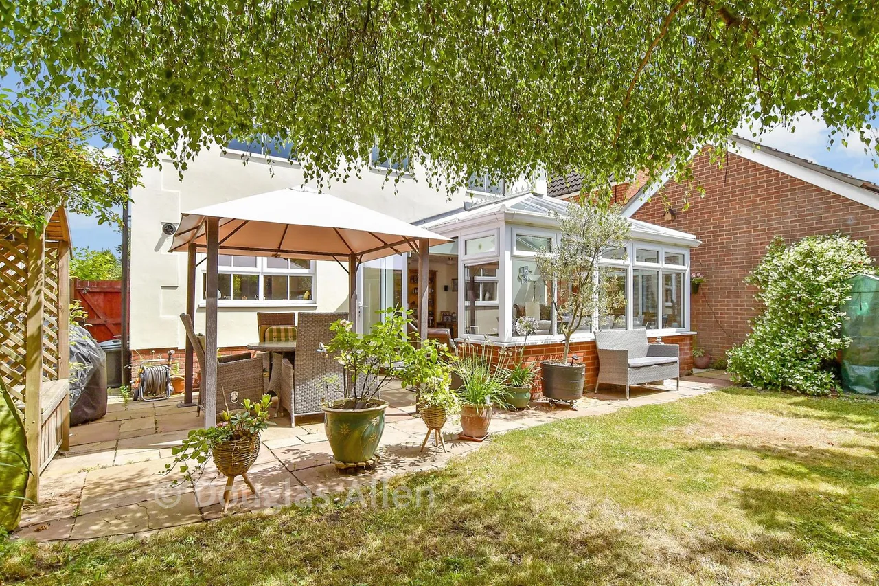 Royal Oak Chase, Laindon, SS15, photo 7