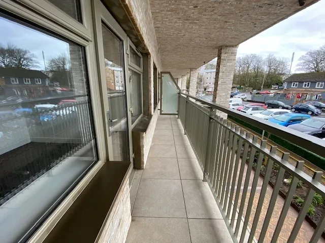 Lakeside, Cardiff, CF23, photo 3