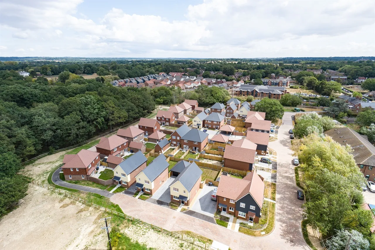 The Woodlands, Sayers Common, BN6, photo 5
