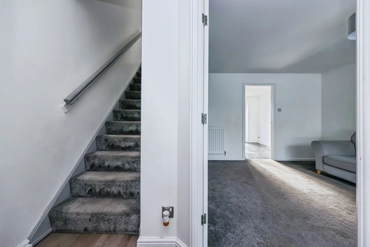 Oakham Drive, Selston, NG16, photo 5