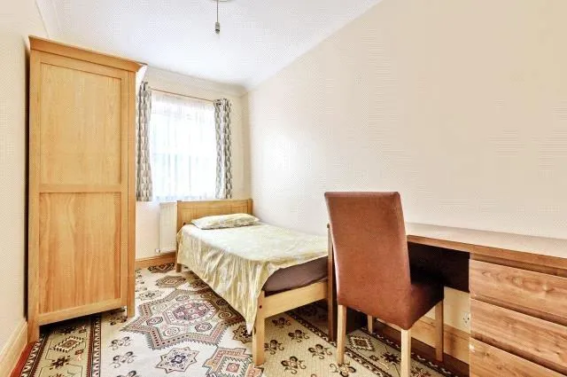 Worthington Road, Surbiton, KT6, photo 9