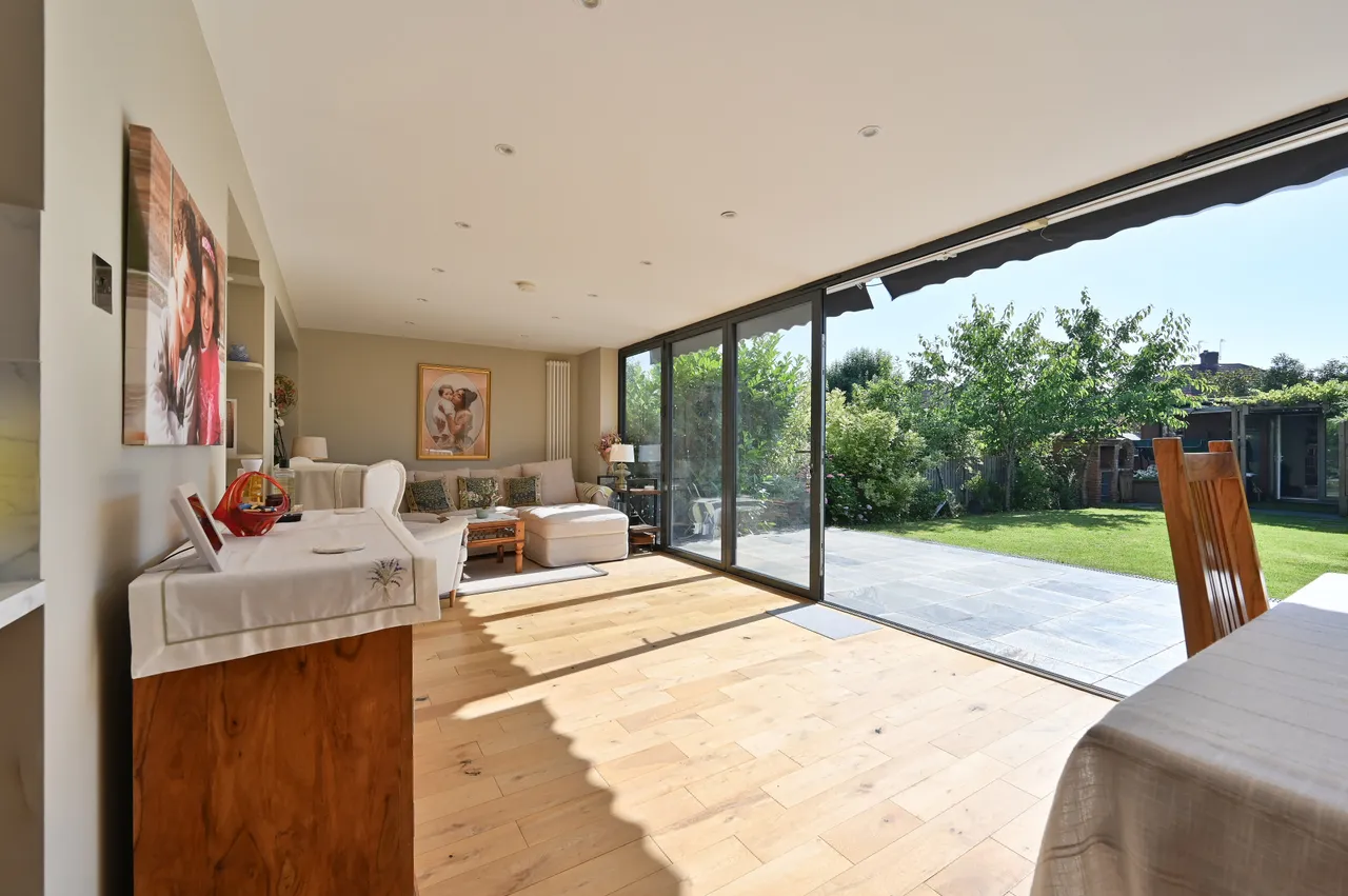 352 High Road, Watford, photo 6