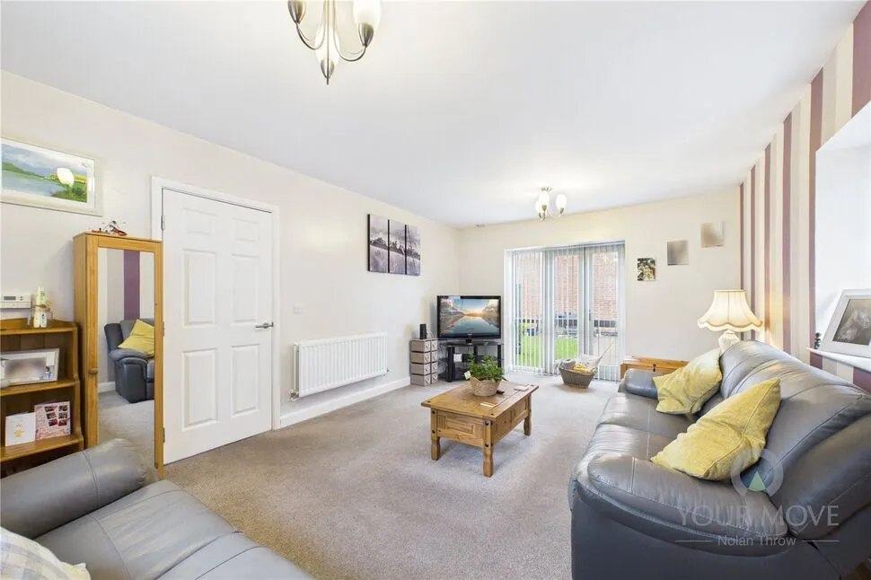 Mill Pond Drive, Upton, Northampton, NN5, photo 2