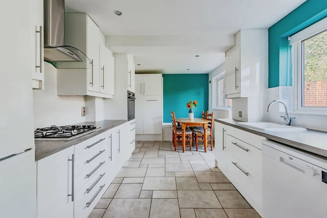Hazel Way, Crawley Down, RH10, photo 3