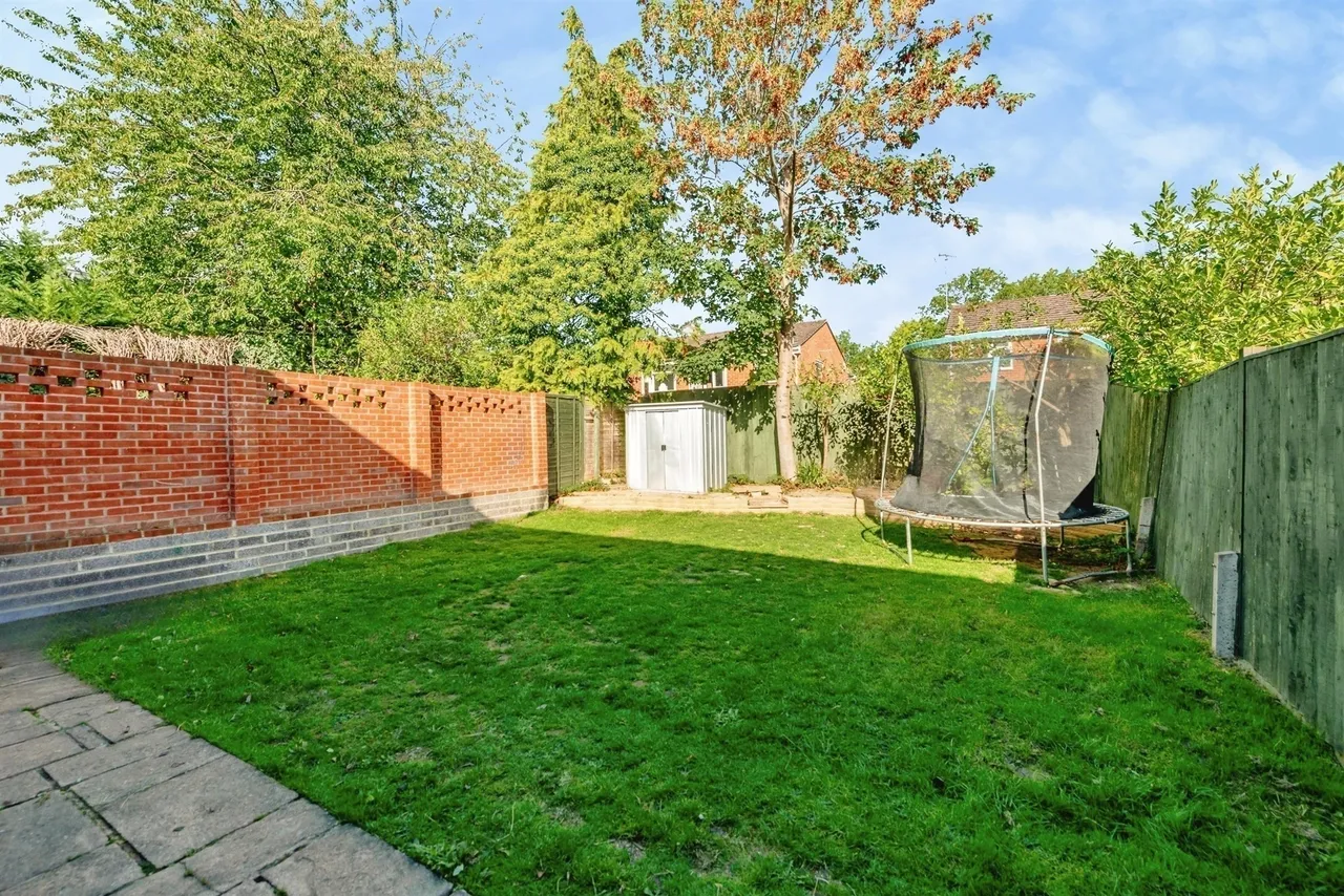Hazel Way, Crawley Down, RH10, photo 9