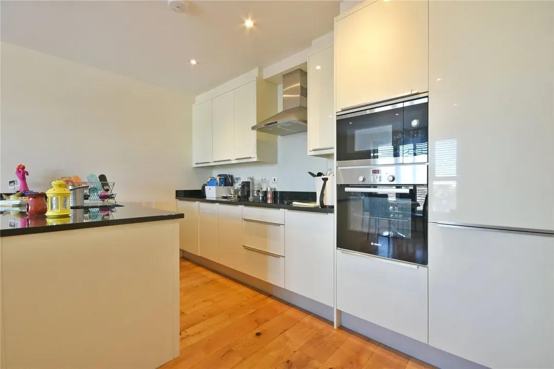 High Road, Dollis Hill, London, NW10, photo 2