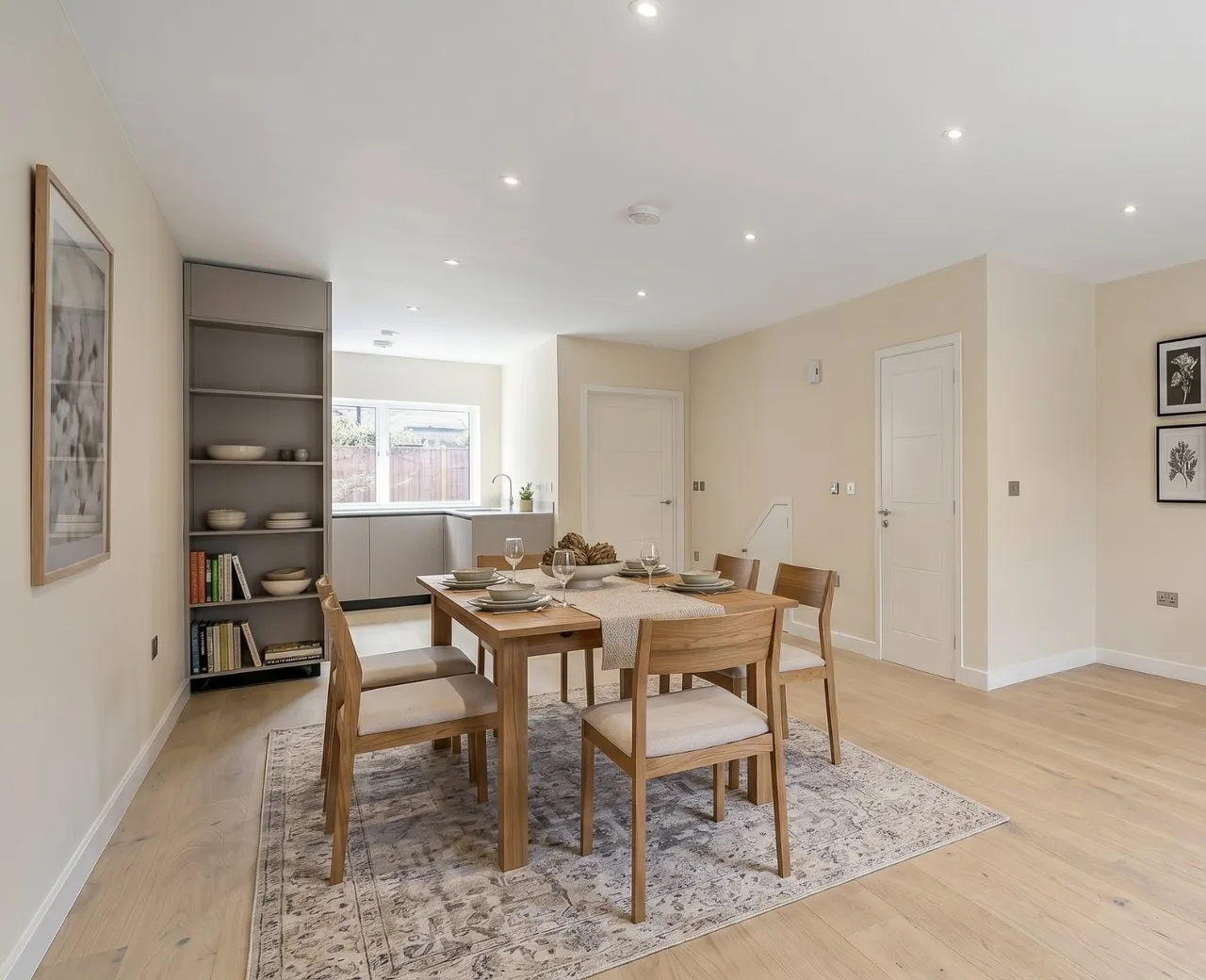 Warwick Road, London, W5, photo 2