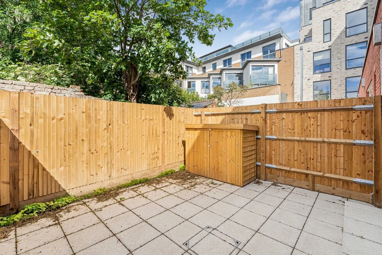 Warwick Road, London, W5, photo 16