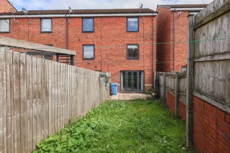 Manchester Street, Heywood OL10 1DL, photo 18