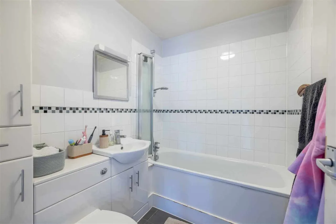 Dedworth Road, Windsor, SL4 5BH, photo 8