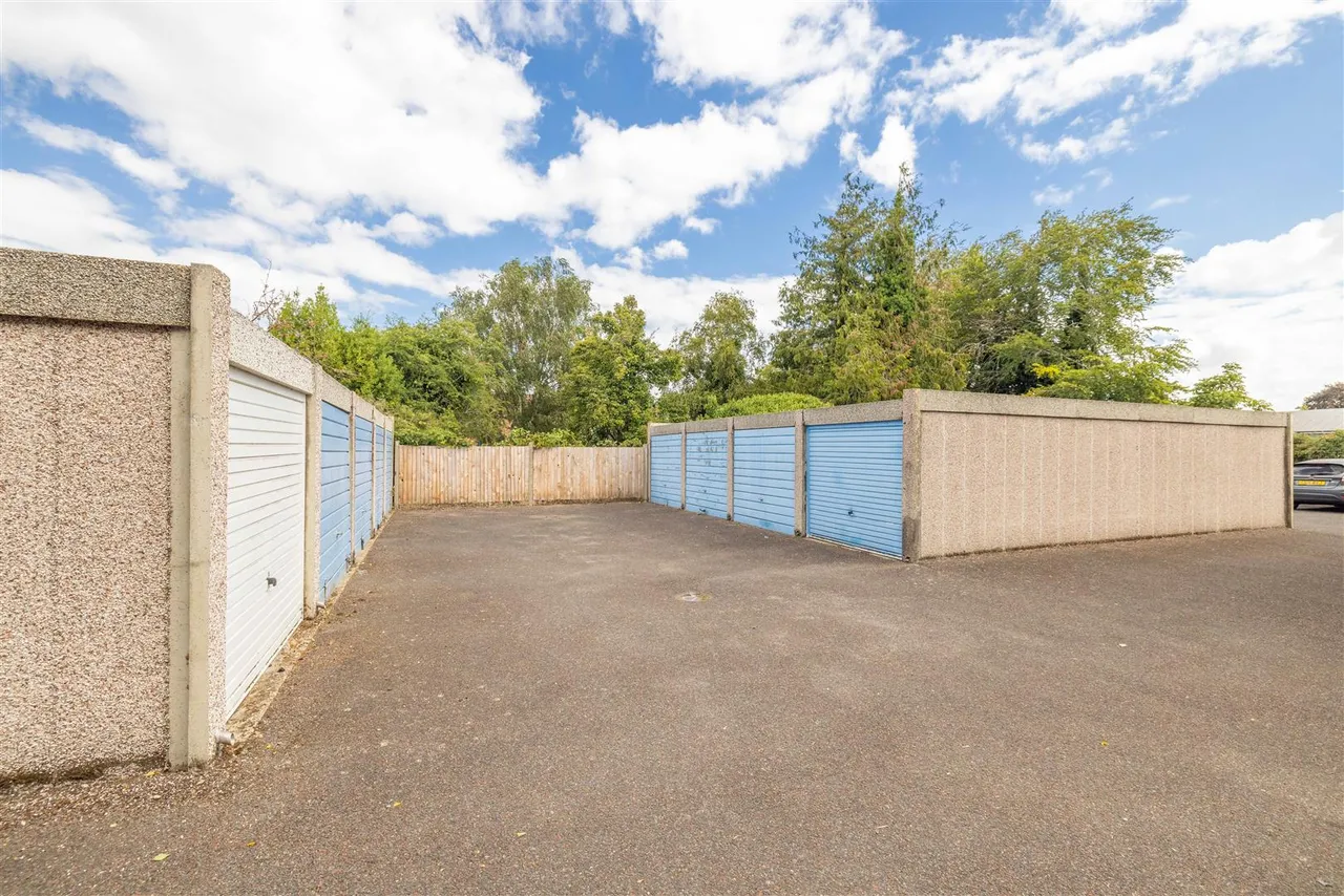 Dedworth Road, Windsor, SL4 5BH, photo 10