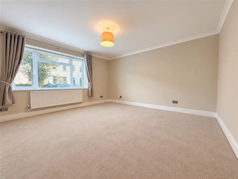Priory Street, Cheltenham, GL52, photo 3