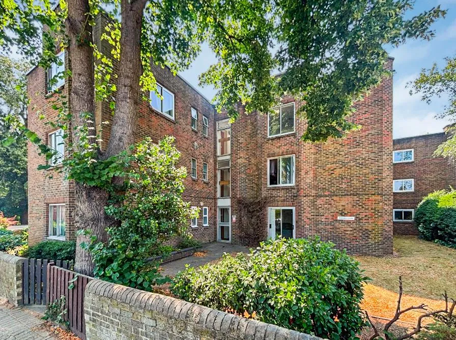 2 bed flat for sale, Cherwell Court, Cambridge, CB3