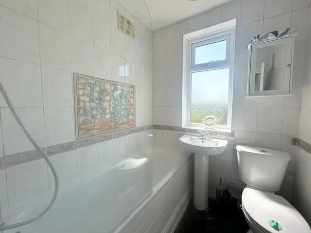 Essex road, Romford, RM7 8BE, photo 4