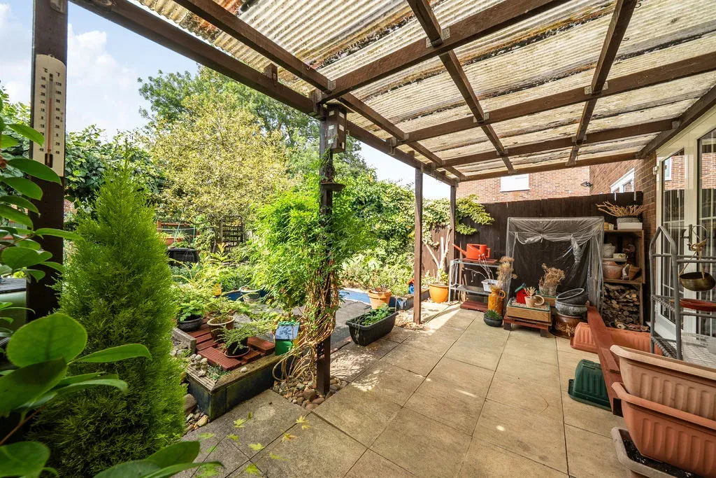 Walton Heath, Bletchley, Milton Keynes, Buckinghamshire, MK3 7RU, photo 17