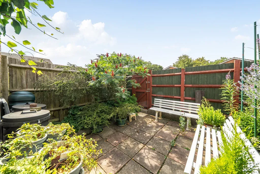 Walton Heath, Bletchley, Milton Keynes, Buckinghamshire, MK3 7RU, photo 6