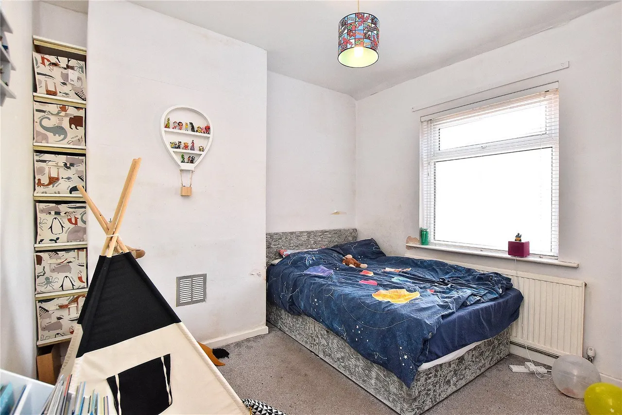 Entwisle Road, Rochdale, OL16, photo 11