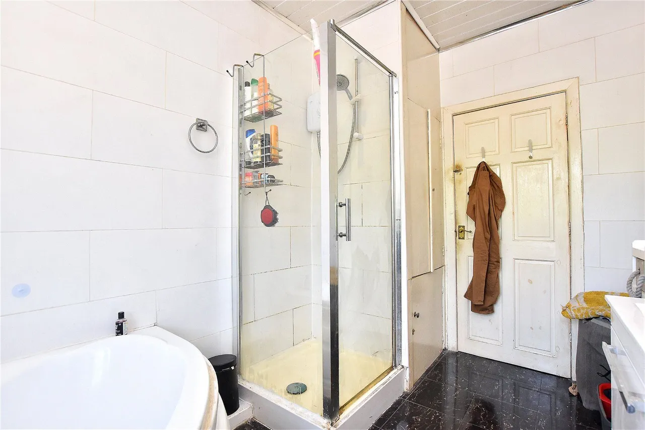 Entwisle Road, Rochdale, OL16, photo 15